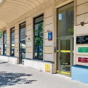  Hostel Jess Rondo Charles De Gaulle Polska